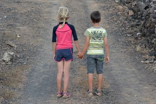 儿童，人，男孩，女孩，友谊，连通性