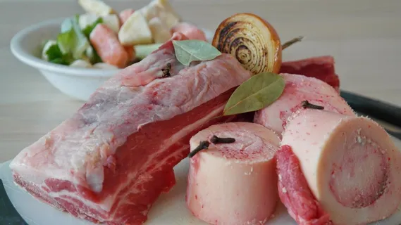 牛肉,肉,骨,原料,吃,食品,红色κόκκινοΖωολογία,弗里施,蛋白质 牛肉,肉,骨,原料,吃,食品,红色κόκκινοΖωολογία,弗里施,蛋白质
