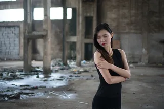 女孩，女性，穿着黑色裙子的妇女