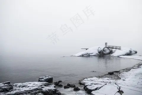 海岸，巨石，行人天桥，海岸，雪，冬季，岩石