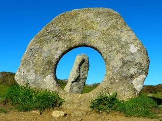 Men-An-Tol，砖，康沃尔郡，南格兰，花岗岩