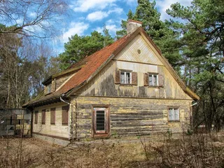 波兰，房子，首页，老，磨损，风化的天空，云