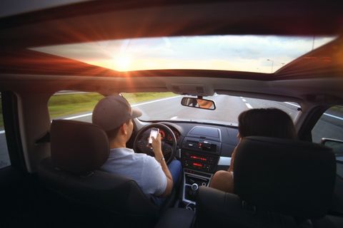 汽车内饰,车舱,轿车,商务舱,汽车驾驶室,路人街智能手机 汽车内饰,车舱,轿车,商务舱,汽车驾驶室,路人街智能手机