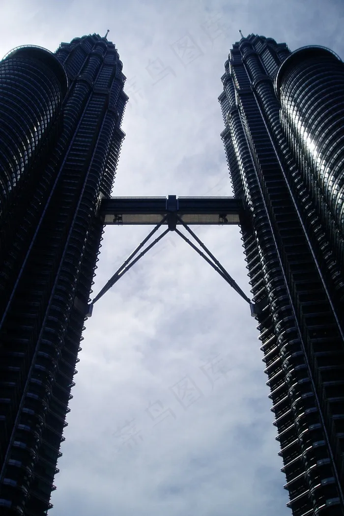 国油双峰塔，国油双峰塔，梅纳拉