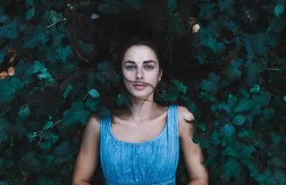 美女,时装T台,油画,人物特写,婚纱,在叶子的年轻女子的画像