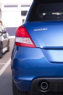 后排，汽车，铃木，车辆，灯，蓝色，刹车灯