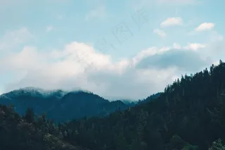 山峦,云雾,天空,白云,峡谷,森林树木堇