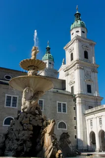 萨尔茨堡，住宅喷泉，Residenzplatz，奥地利