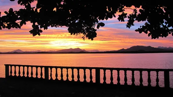 日落，瓜拉基萨巴，三月，海滩