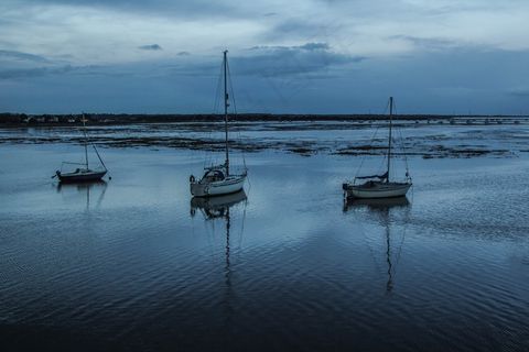 Keyhaven湾，船，海，海洋