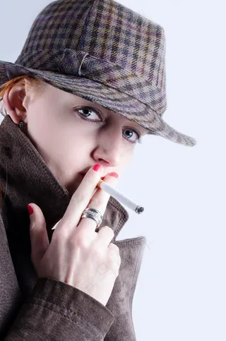 烟，年轻，人类，模型，成人，人，香烟，香烟