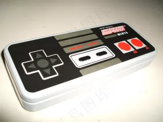 任天堂NES控制器铸币厂。