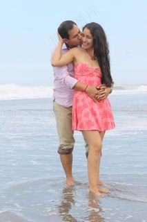 情侣，吻，海，海滩