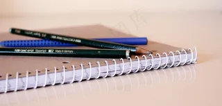 螺旋笔记本，记事本，块，笔，铅笔，书桌垫