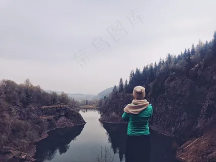 景观,江,水,山,树木,女孩,女人 景观,江,水,山,树木,女孩,女人