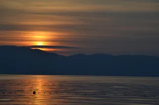 日落，海，海滩，傍晚的天空，云，浪漫