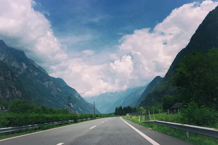 公路,高速路,山峦,天空,峡谷,路山自然天空