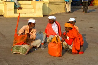 印度，男子，印度的萨杜斯，坐，放松，橙色，集团