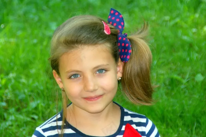 女孩，儿童，草，无罪，肖像，长长的头发