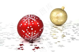 葫芦,苹果,水晶球,车厘子,在白色背景上的装饰圣诞球