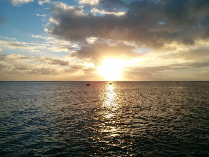 海洋，日落，黄昏，沧海，天空，云团，日出，黎明