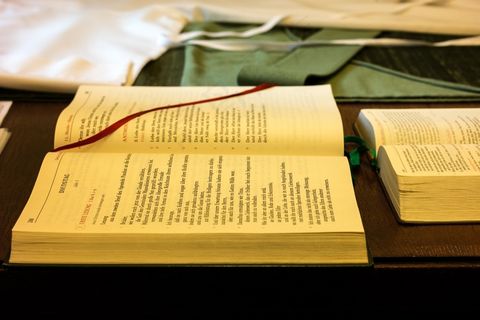 圣经，教堂，福音，选举，祭祀，服装