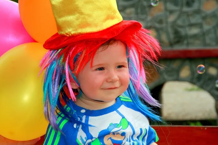 蹒跚学步，小丑，气球，着色，可爱