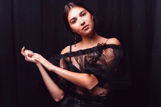 女孩，女子，连衣裙，网状，手，意见，女性