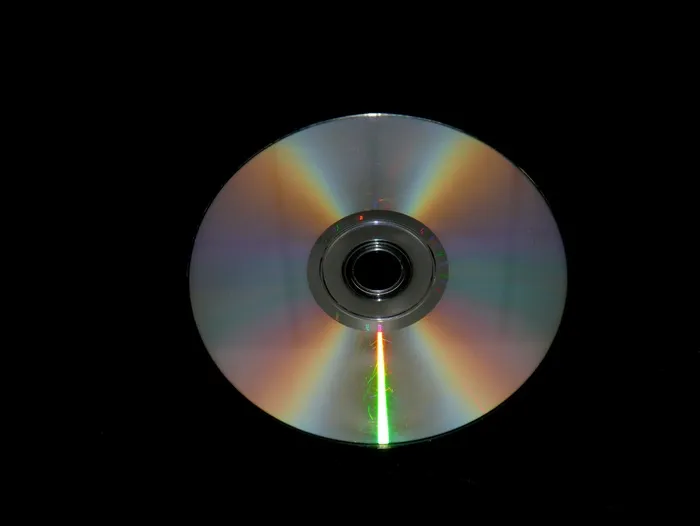 Cd，空白，黑色，银色，浅色