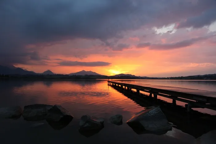 Abendstimmung，黄昏，太阳，月亮，湖泊，日落，性质