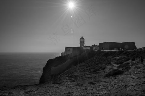 建筑,海洋,山峦,失事船残骸,桥梁,黑色和白色的阳光斗篷