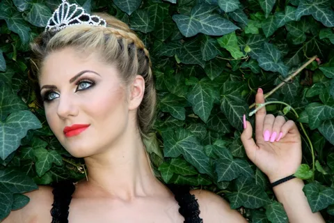 女孩,金发,蓝眼睛,公主,皇冠,美女 女孩,金发,蓝眼睛,公主,皇冠,美女