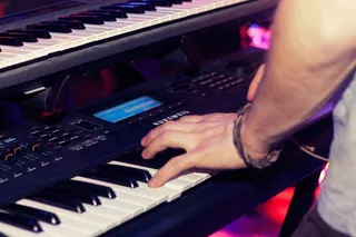 钢琴,钢琴琴胆,钢琴音乐会,乐器合成器,电钢琴,弹钢琴的人