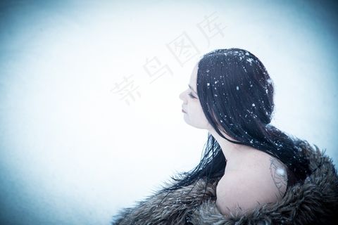 美女,自来水过滤器,壁纸,面具,非主流空间素材,在雪中女人的画像 美女,自来水过滤器,壁纸,面具,非主流空间素材,在雪中女人的画像