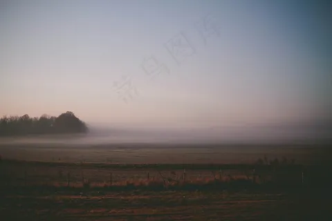 天空,山峦,壁纸,草原,江河,景观自然场有雾 天空,山峦,壁纸,草原,江河,景观自然场有雾