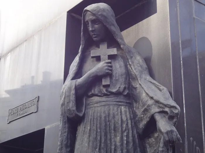 墓葬艺术，雕塑，耶稣受难像，公墓