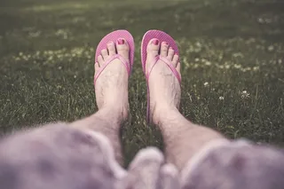 拖鞋,洞洞鞋,凳子,脚,鞋子,男子脚腿放松