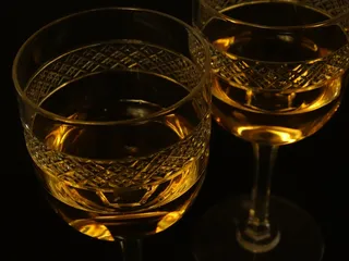 葡萄酒，葡萄酒杯，水晶玻璃，霞多丽