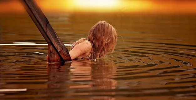 人，人类，女性，游泳，天然沐浴湖