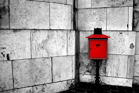 埃斯泰尔戈姆，大教堂，邮箱，红色，黑色，白色