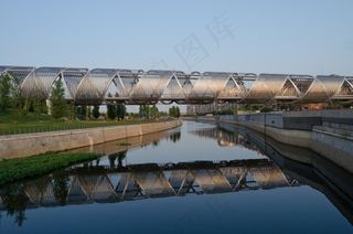 桥梁,江河,堤坝,湖泊,火车,Puente espiral en Madrid Rio