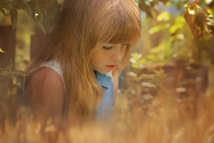 人，女人，女性，女孩，红发，长长的头发，脸