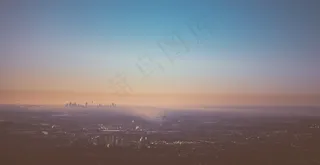 天空,霞光,海洋,湖泊,屏幕截图,烟雾中的城市天际线