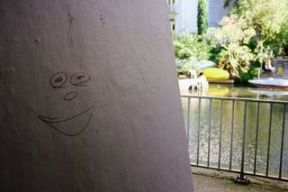 壁纸,瓷砖,地板,枕头,本册/便签,微笑在木板的标志