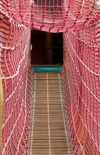 儿童游乐场，吊桥，网络