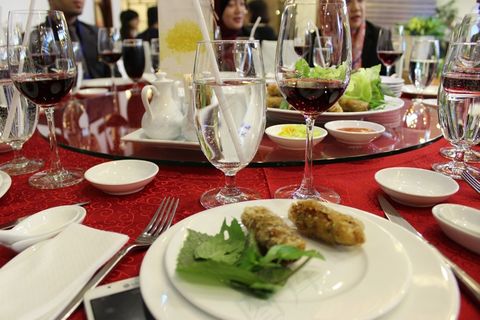 美食，美酒，餐桌，餐厅，用餐，外出就餐