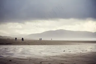 海滩，海景，海洋，人，多云，云，多雨