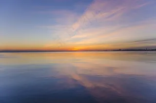 日落，天空，水，倒影，黄昏，地平线