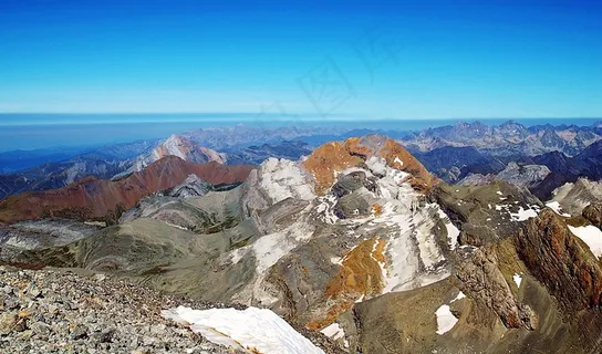 蒙特·佩迪多(Monte Perdido),上层,韦斯卡省(Oresa Valley) 蒙特·佩迪多(Monte Perdido),上层,韦斯卡省(Oresa Valley)