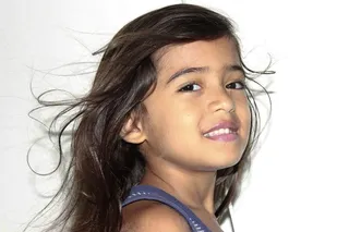 飞扬的头发，漂亮的头发，孩子的头发